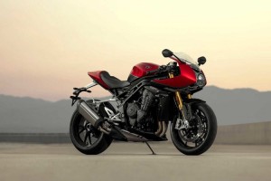 2022-Triumph-Speed-Triple-RR-5-1050x700