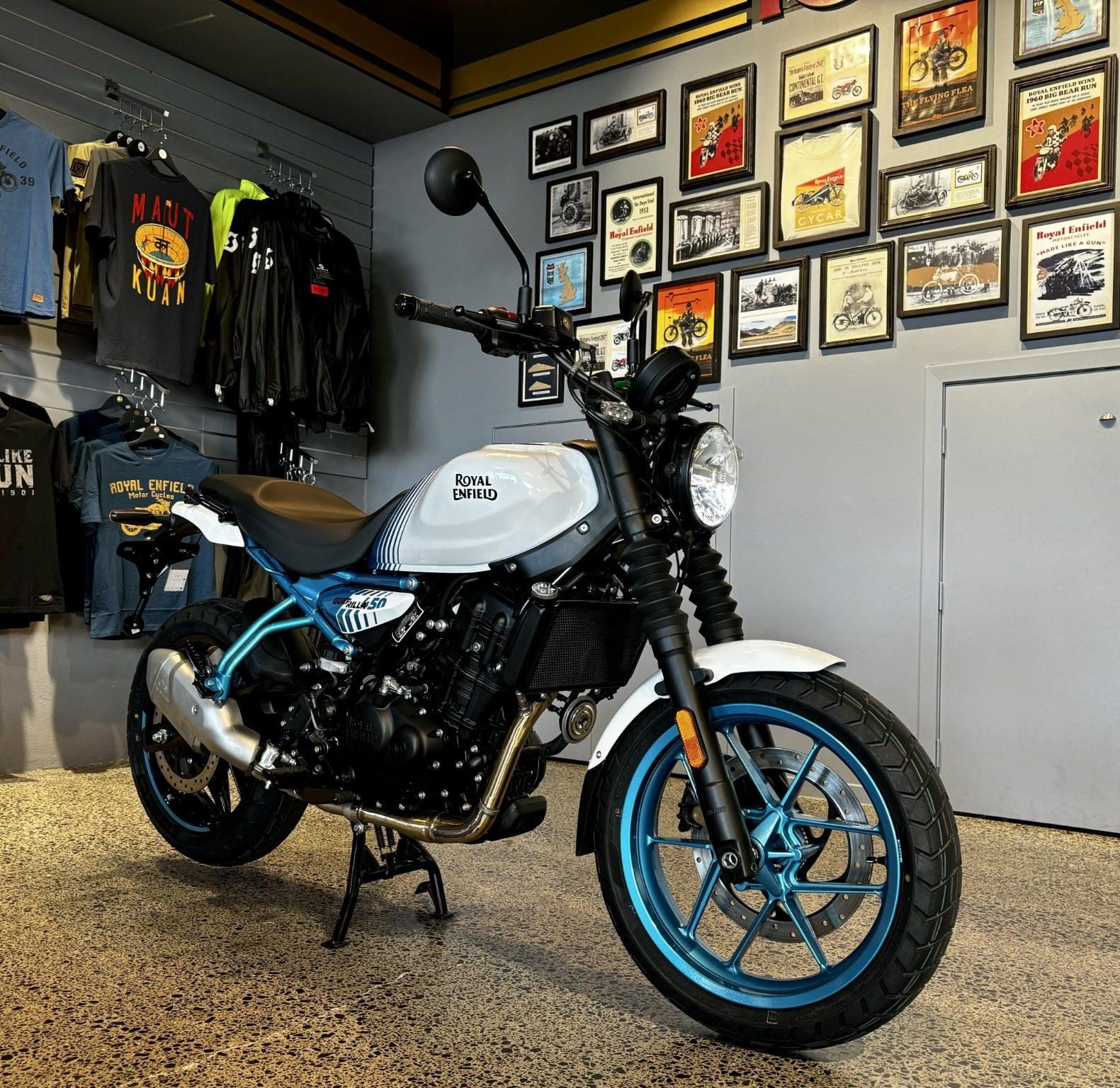 2025 Royal Enfield Guerrilla 450 – Brava Blue