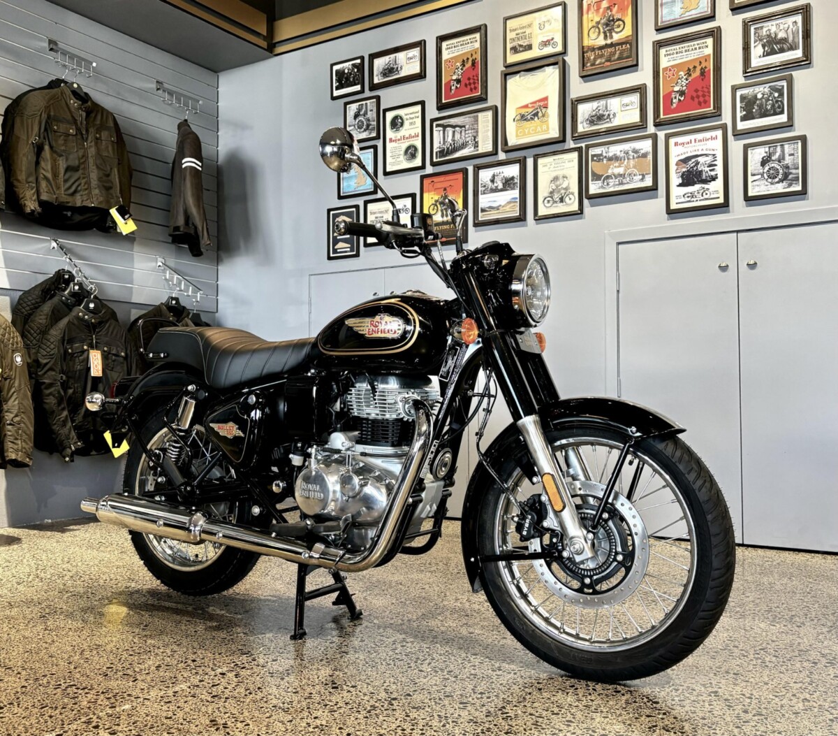 Royal Enfield Bullet 350 – Black