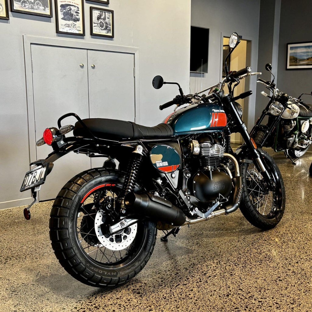 2025 Royal Enfield Bear 650 – Petrol Green