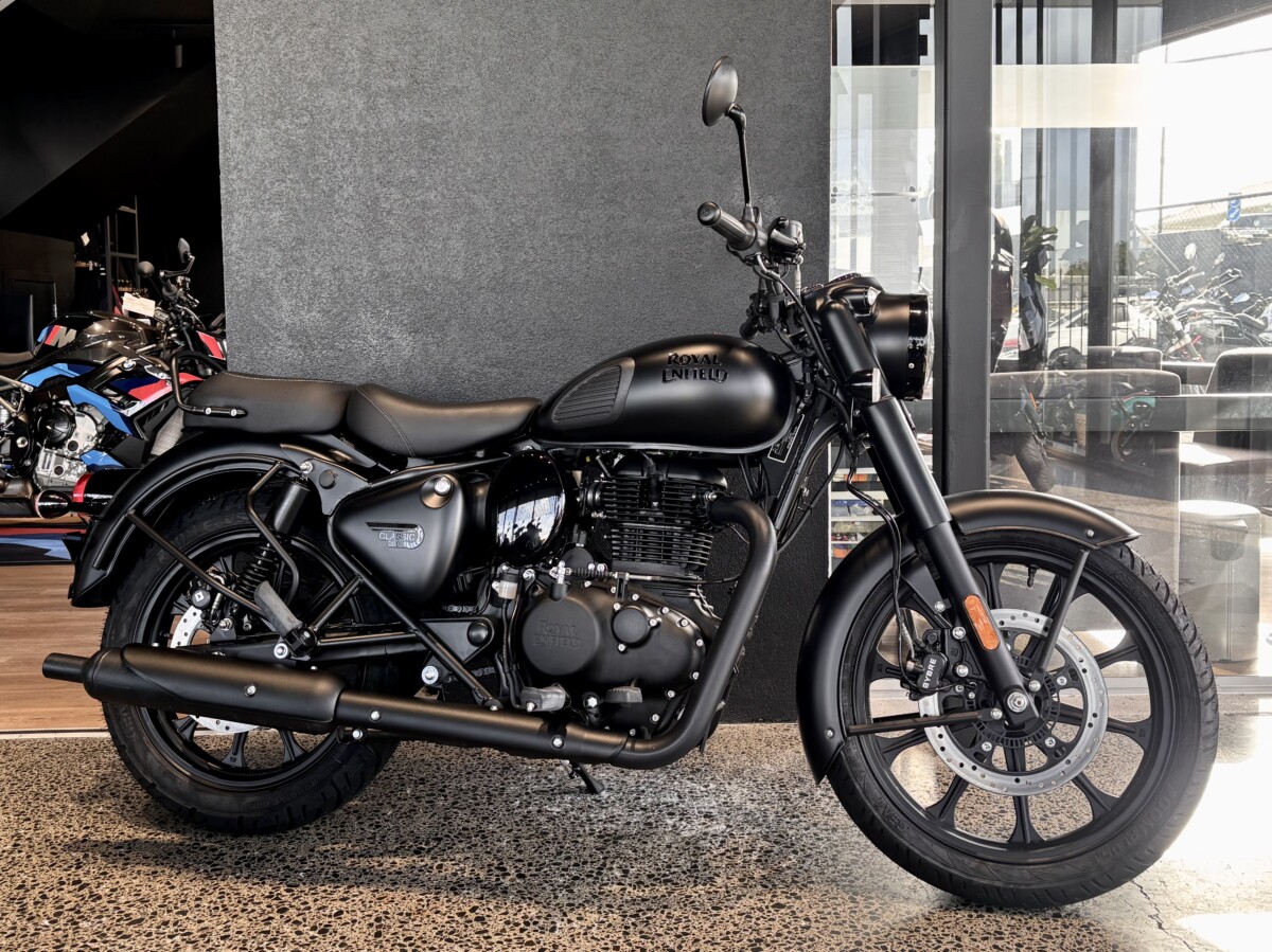 Royal Enfield Classic 350 – Stealth Black