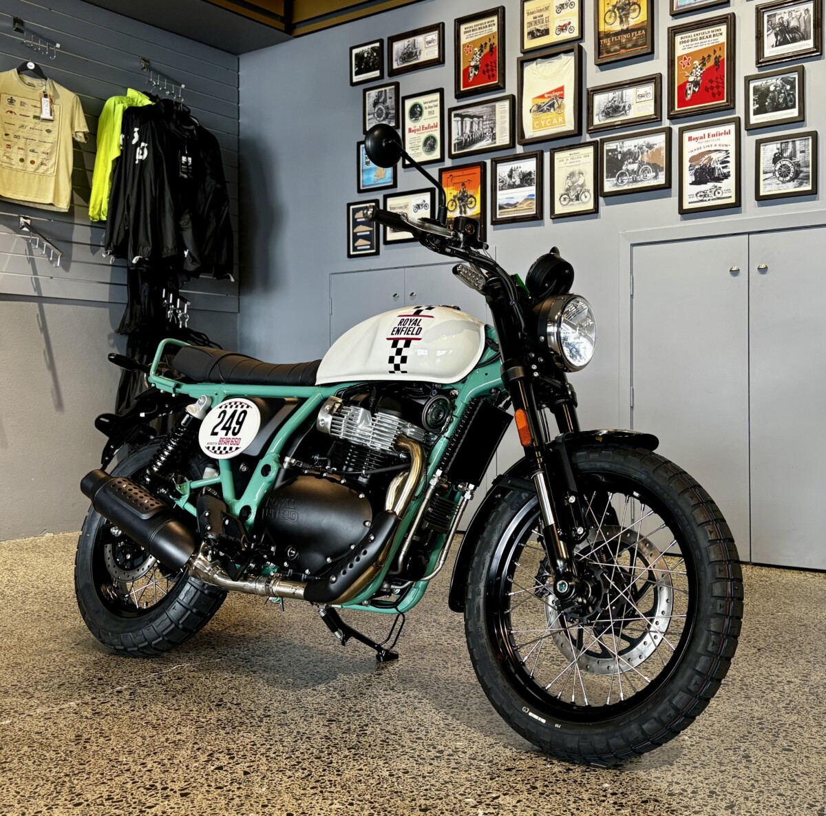 Royal Enfield Bear 650 – 249