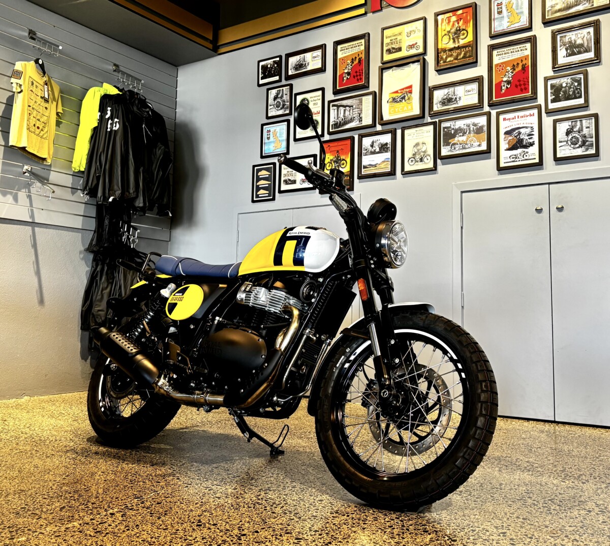 2025 Royal Enfield Bear 650 – Wild Honey