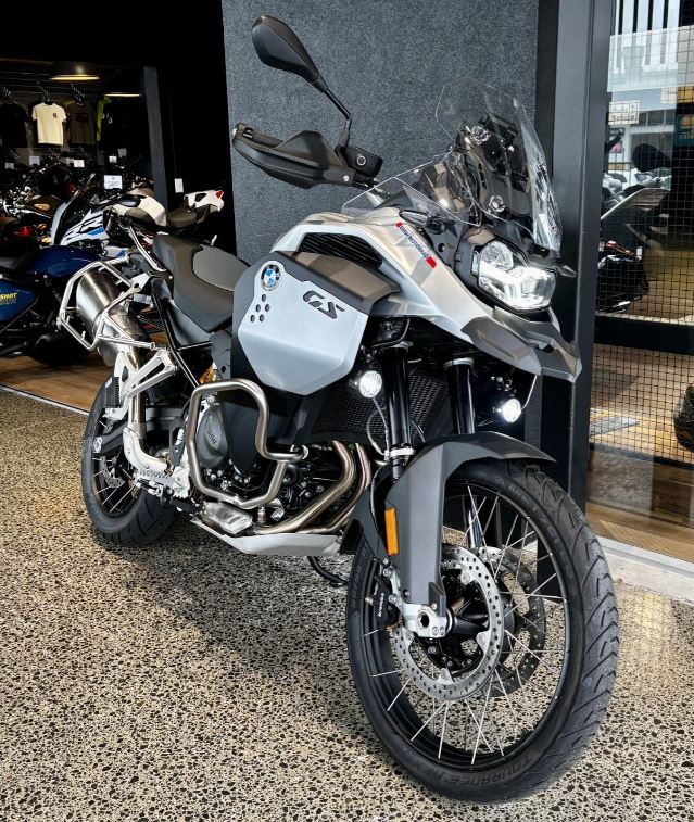 2025 BMW F900 GSA – White Aluminium
