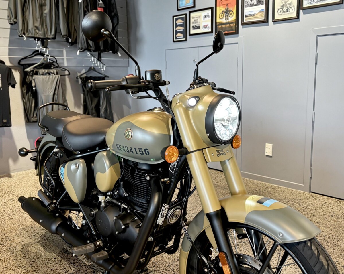 Royal Enfield Classic 350 – Commando Sand