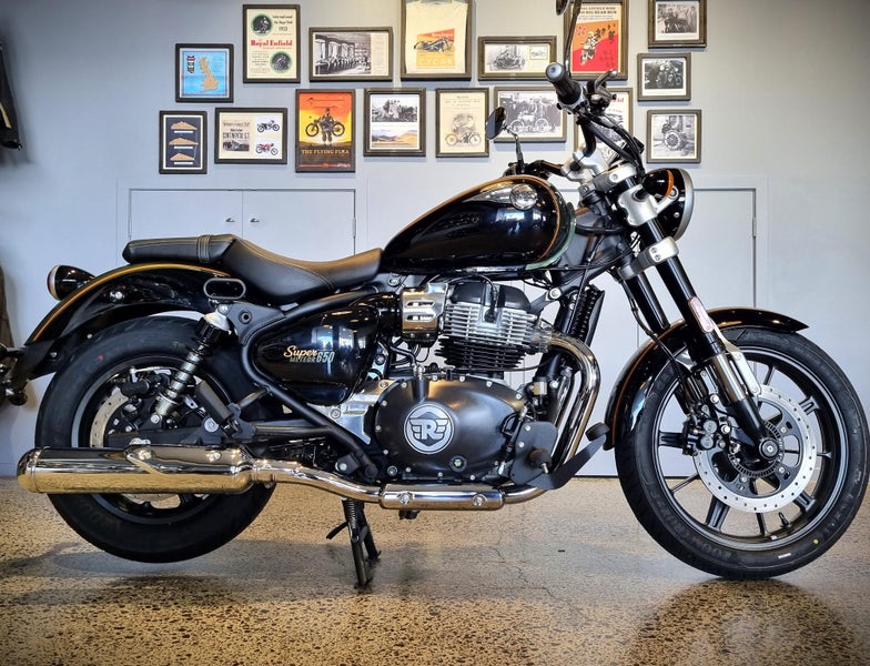 Royal Enfield Super Meteor 650 – Interstellar Green – now in the showroom!